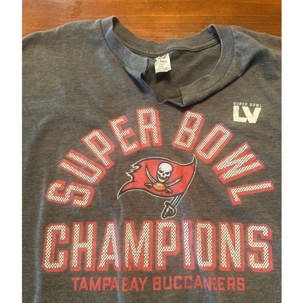 Optima T-Shirt Mens Large Gray Fair Super Bowl LV Tampa Bay Buccaneers Cut Neck